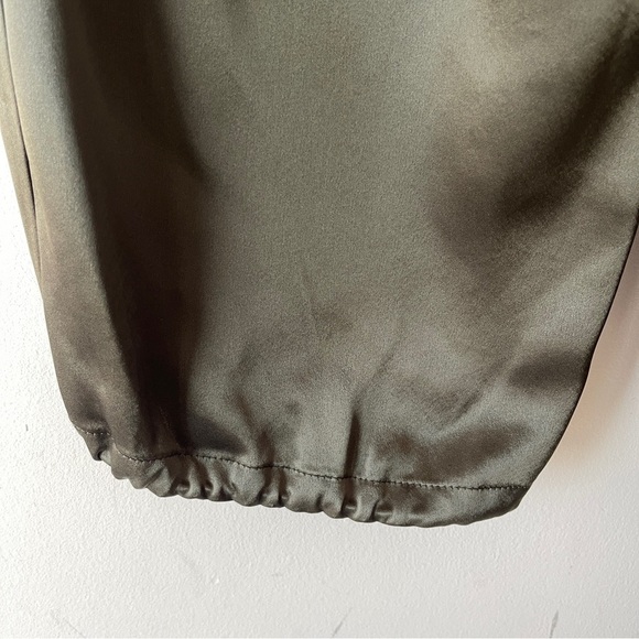 Babaton (Aritzia) Satin Cargo Pants in Olive Green – Size 8 - Picture 7 of 12